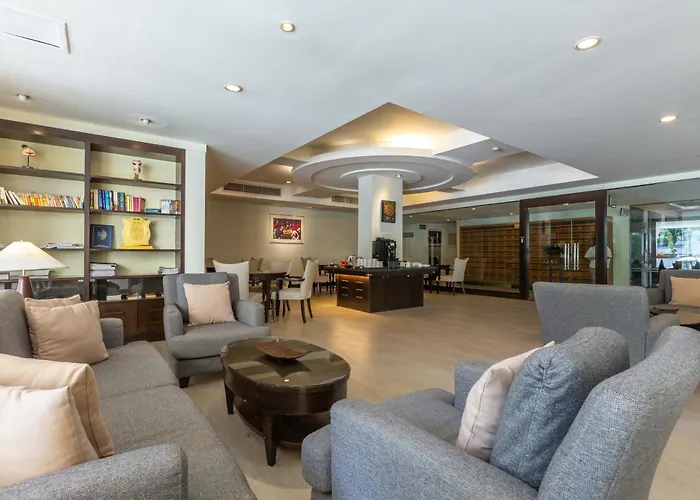 Kantary House Hotel,